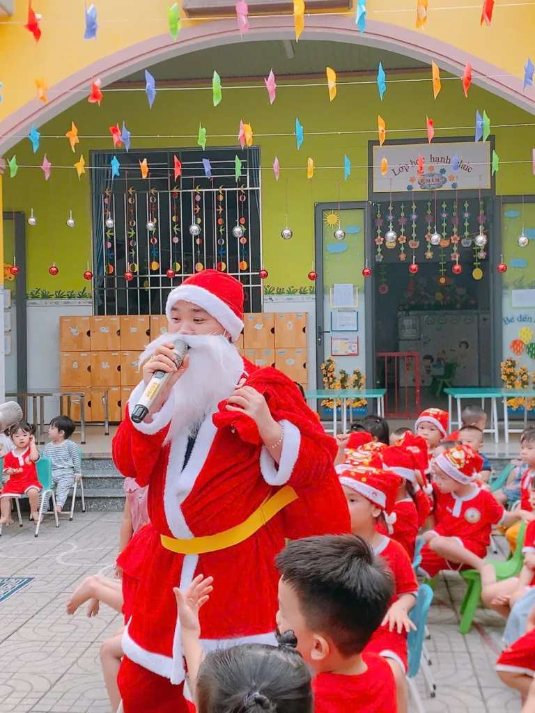 CÁC BÉ TRƯỜNG MẦM NON HỒNG ÂN ĐÓN MỪNG NOEL z7362554887318 7cf8417da94dc125a6bdf3250f2e406a